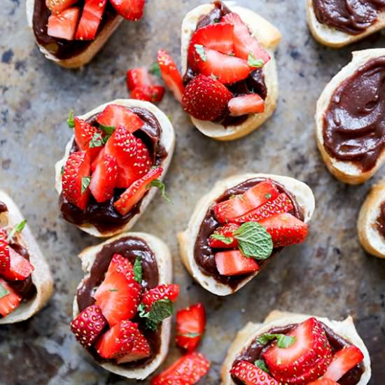 Strawberry-Nutella Bruschetta