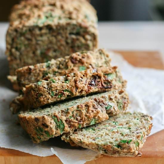 Spinach and onion jam bread