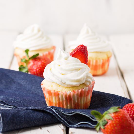 Sour Cream Pound Cake Cupcakes