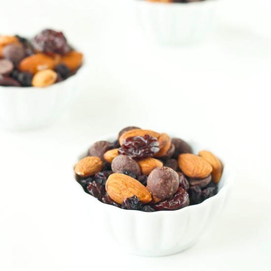 Superfood Healthy Trail Mix