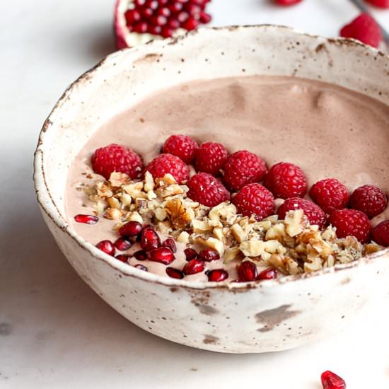 Low Carb Chocolate Smoothie Bowl