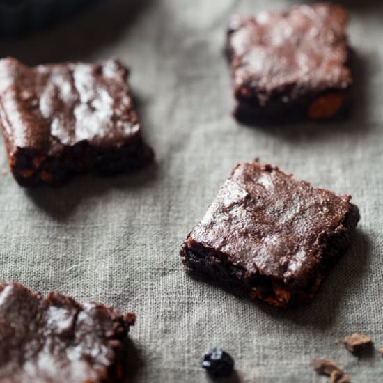 Vegan Superfood Tahini Brownies