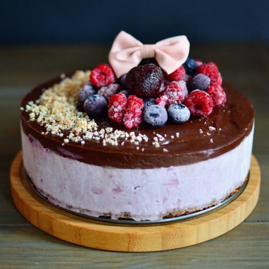 Vegan Raspberry Cream Cake