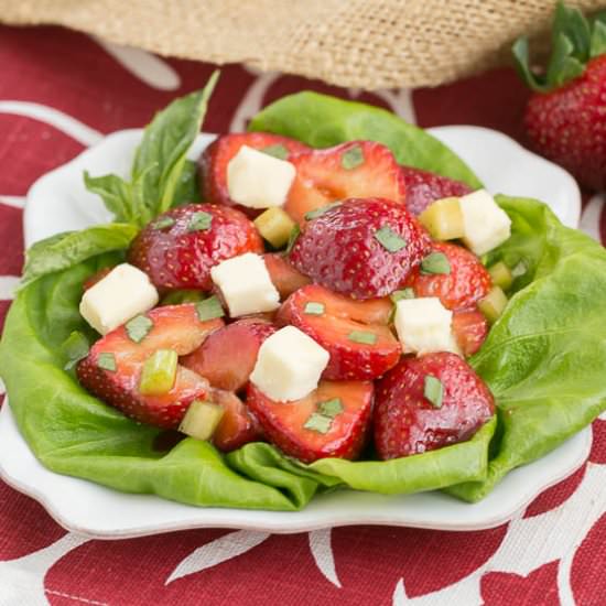 Brie, Basil and Strawberry Salad