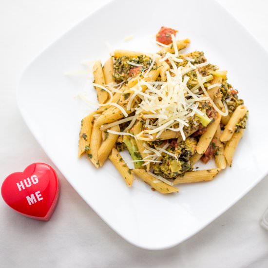 Broccoli and tomato penne