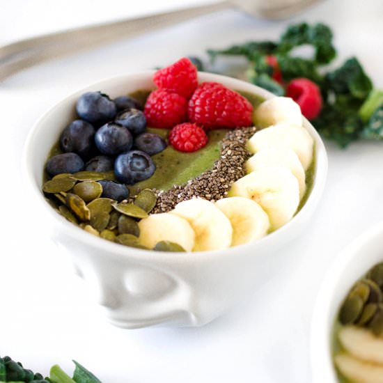 Two-Toned Kale Smoothie Bowl