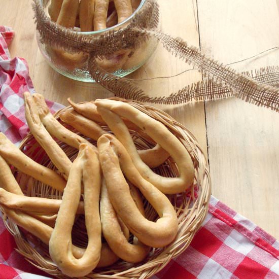 Italian Taralli with Anise