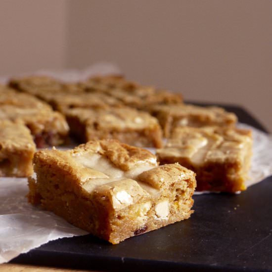 Hot cross blondies