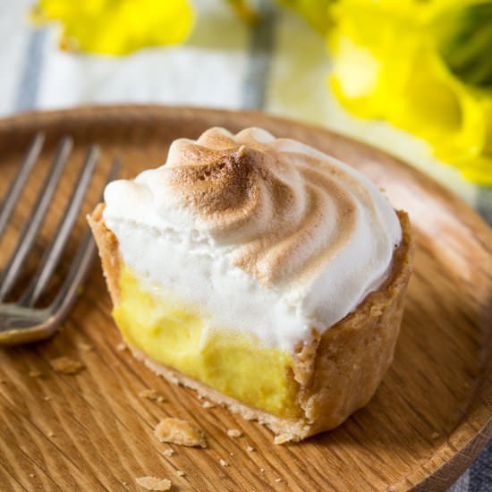 Mini Vegan Lemon Meringue Pies