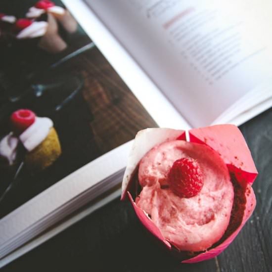 Roasted Raspberry Cupcakes