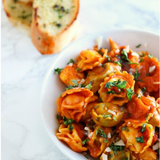 One Pot Chicken & Cheese Tortellini