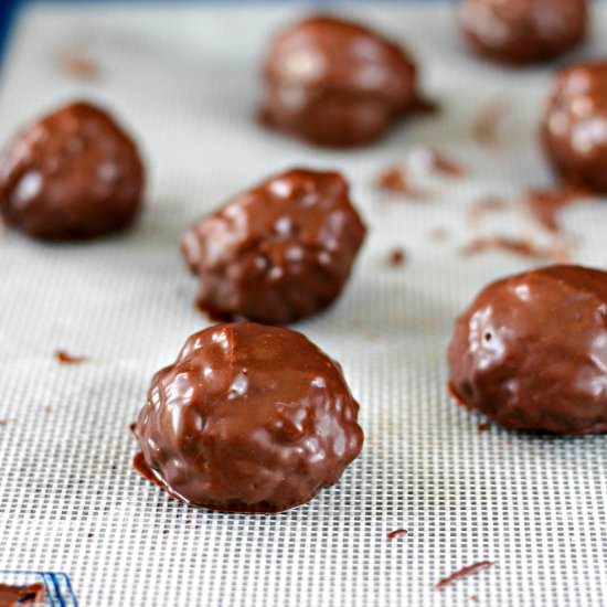 Homemade Star Crunch Truffle Balls