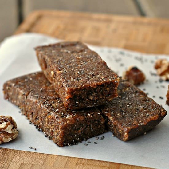 No-Bake Apricot Chia Energy Bars