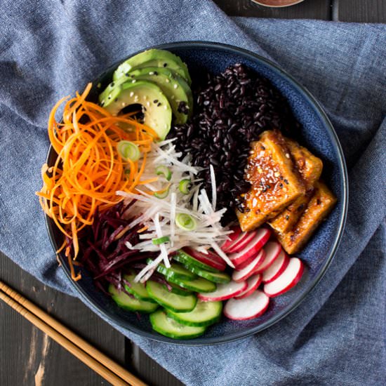 Vegan sushi bowl