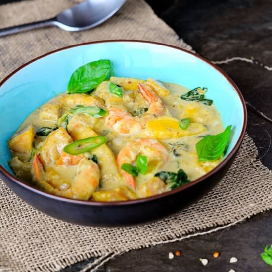 Thai yellow curry with seafood