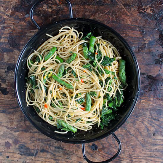 Zingy 10 Minute Kale Spaghetti