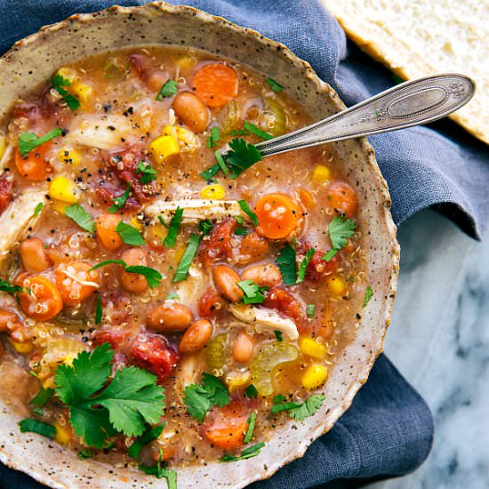 Crockpot Chicken Quinoa Veggie Soup