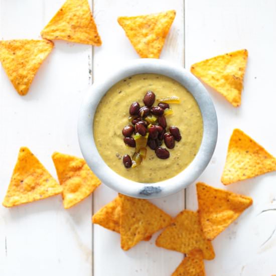 Easy Vegan Queso Sauce