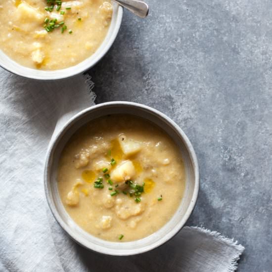 Creamy Vegan Potato Leek Soup