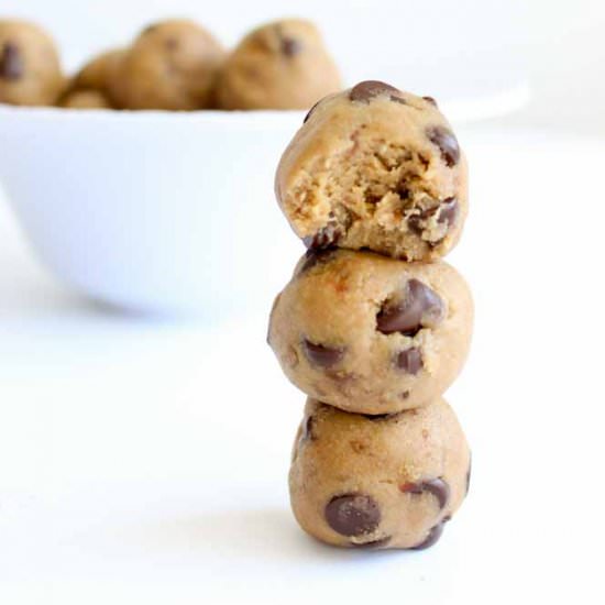 Healthy Cookie Dough Bites