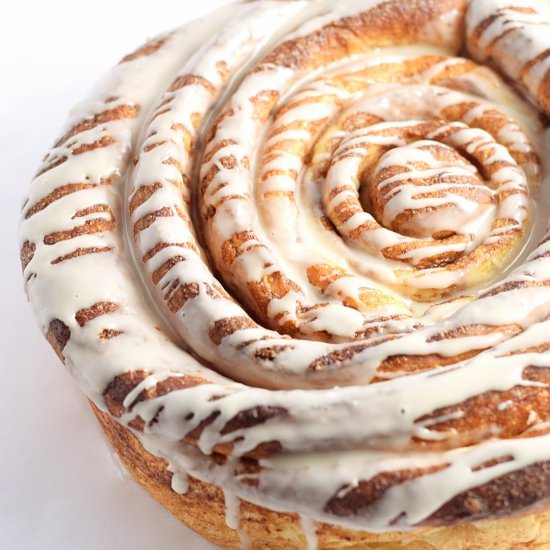 Cinnamon Roll Cake