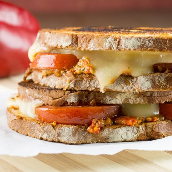 Italian Pesto Grilled Cheese
