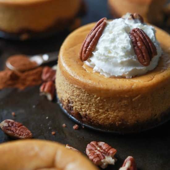 Skinny Mini Pumpkin Cheesecake