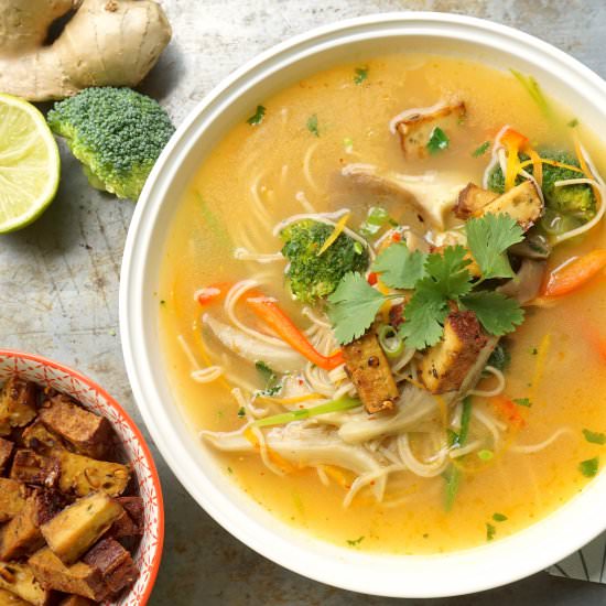 Soba, Vegetable Soup with Red Curry