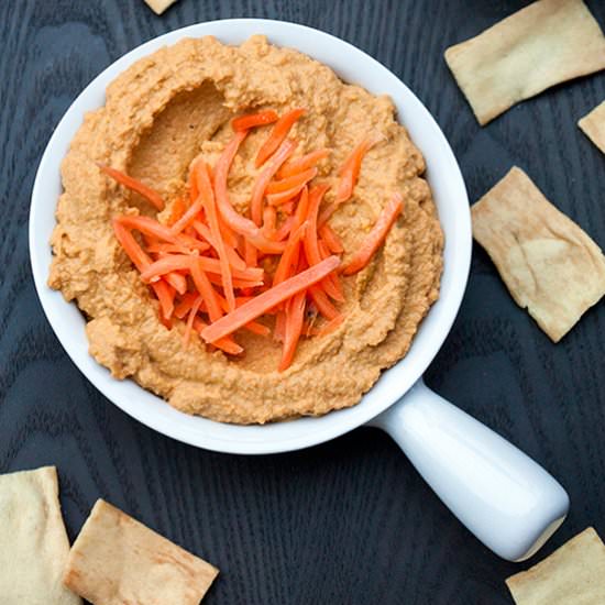 Honey Sriracha Carrot Hummus