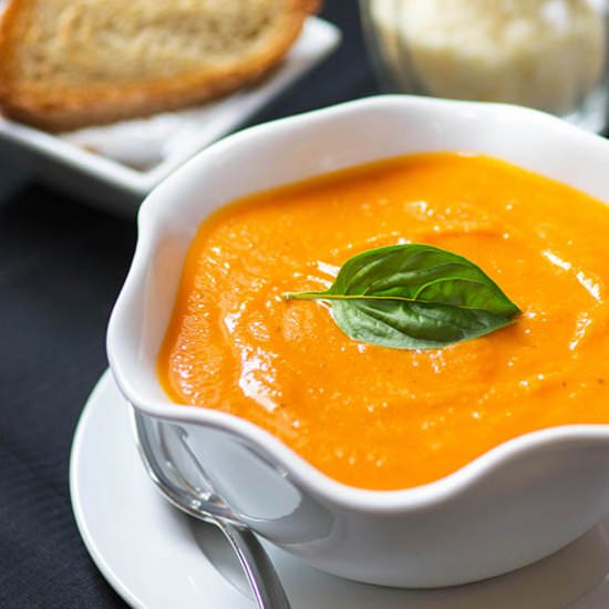 Roasted Garlic Cream of Tomato Soup