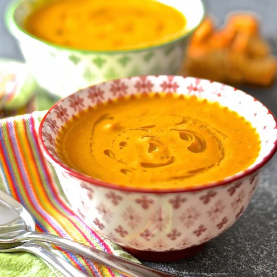 Creamy Coconut Carrot & Ginger Soup