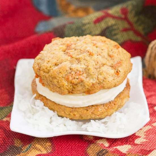 Carrot Cake Whoopie Pies