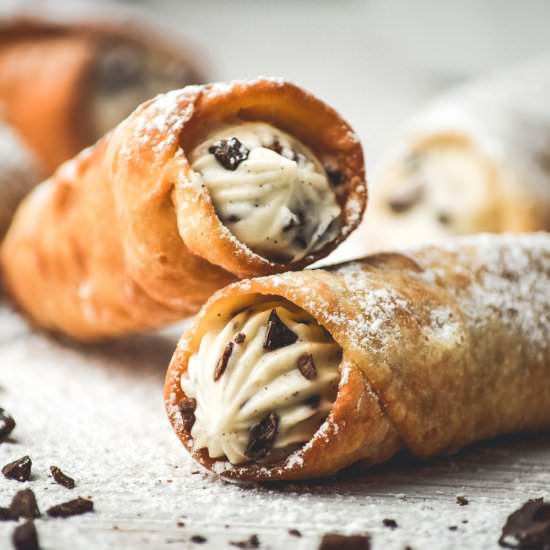 Classic Vanilla Bean Cannoli