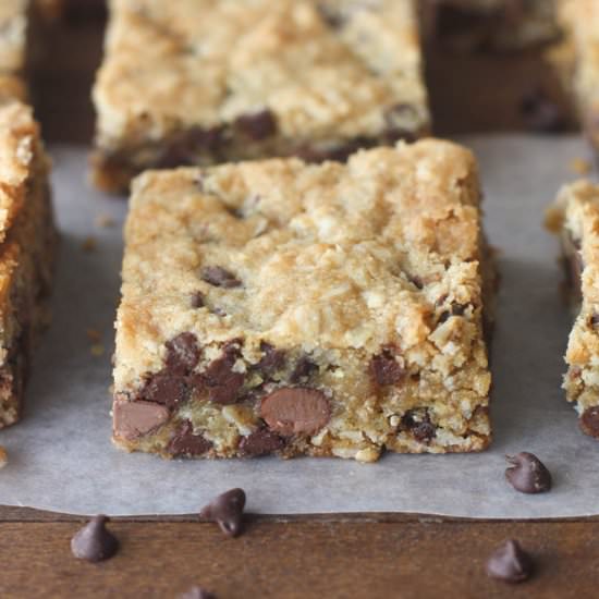 Oatmeal Chocolate Chip Cookie Bars