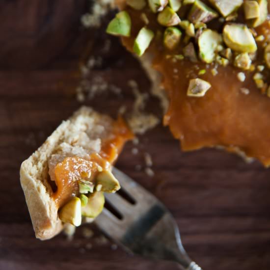 Marzipan-apricot tart