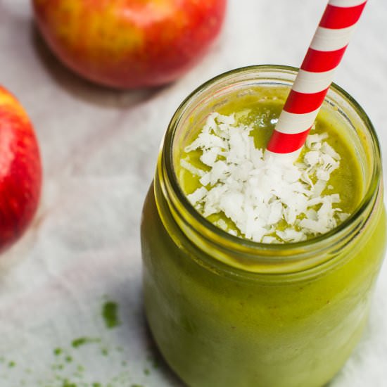 Apple, Coconut, and Matcha Green Smoothie