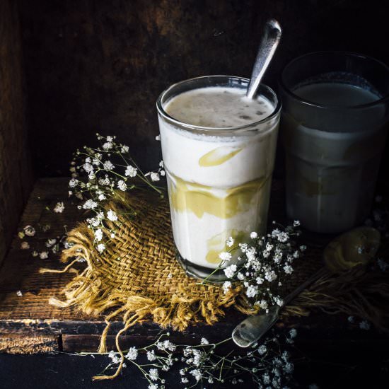 Banana, Peanut Butter, and Oat Smoothie