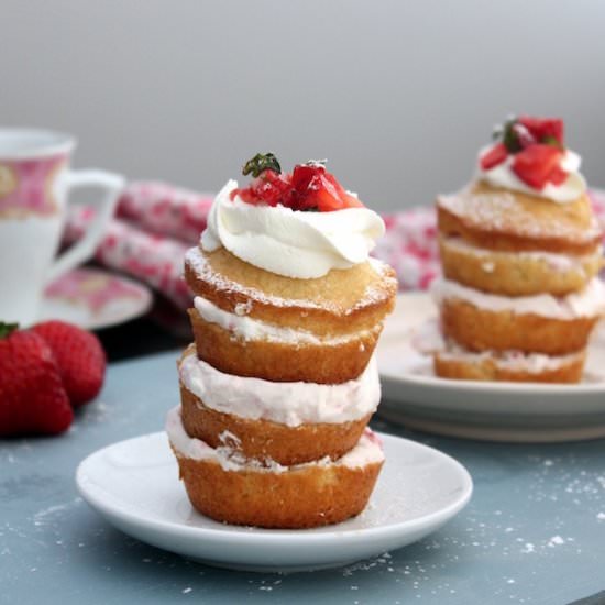 Mini Tower Victoria Sandwich Cakes
