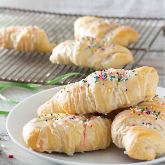 Funfetti Cheesecake Stuffed Crescen