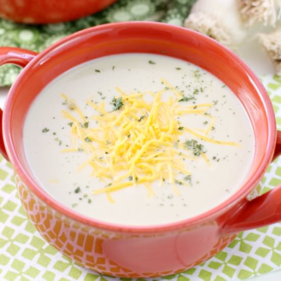 Creamy Cauliflower and Leek Soup