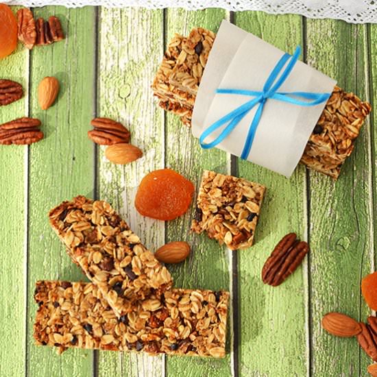 Apricot & Nuts Granola Bars