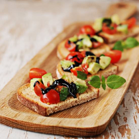 Toasts with Avocado and Tomatoes