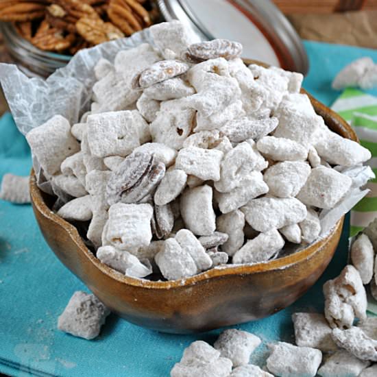 Carrot Cake Muddy Buddies