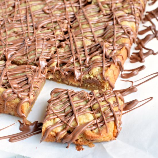 Candy Bar Blondies