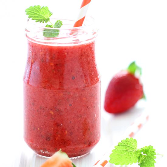 Triple Berry Detox Smoothie