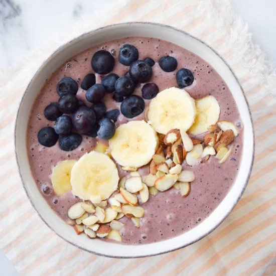 PB & Berry Breakfast Bowl
