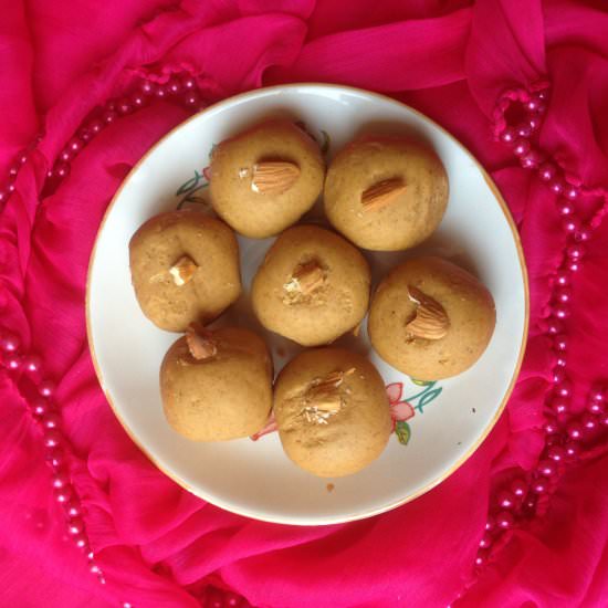 Chickpeas Flour Ladoo