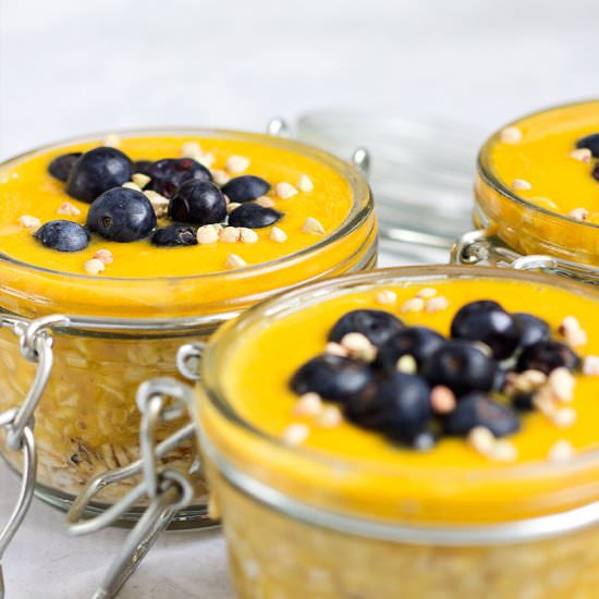Mango Lassi Overnight Oats