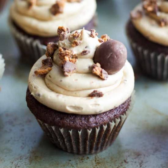 Chocolate Butterfinger Cupcakes