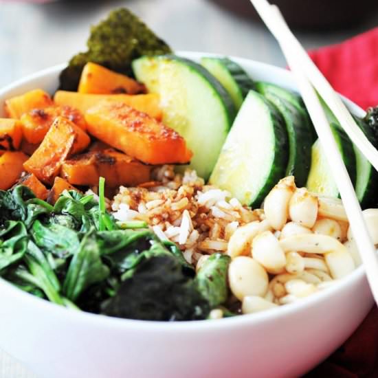 Sushi Bowl with Ginger Soy Dressing